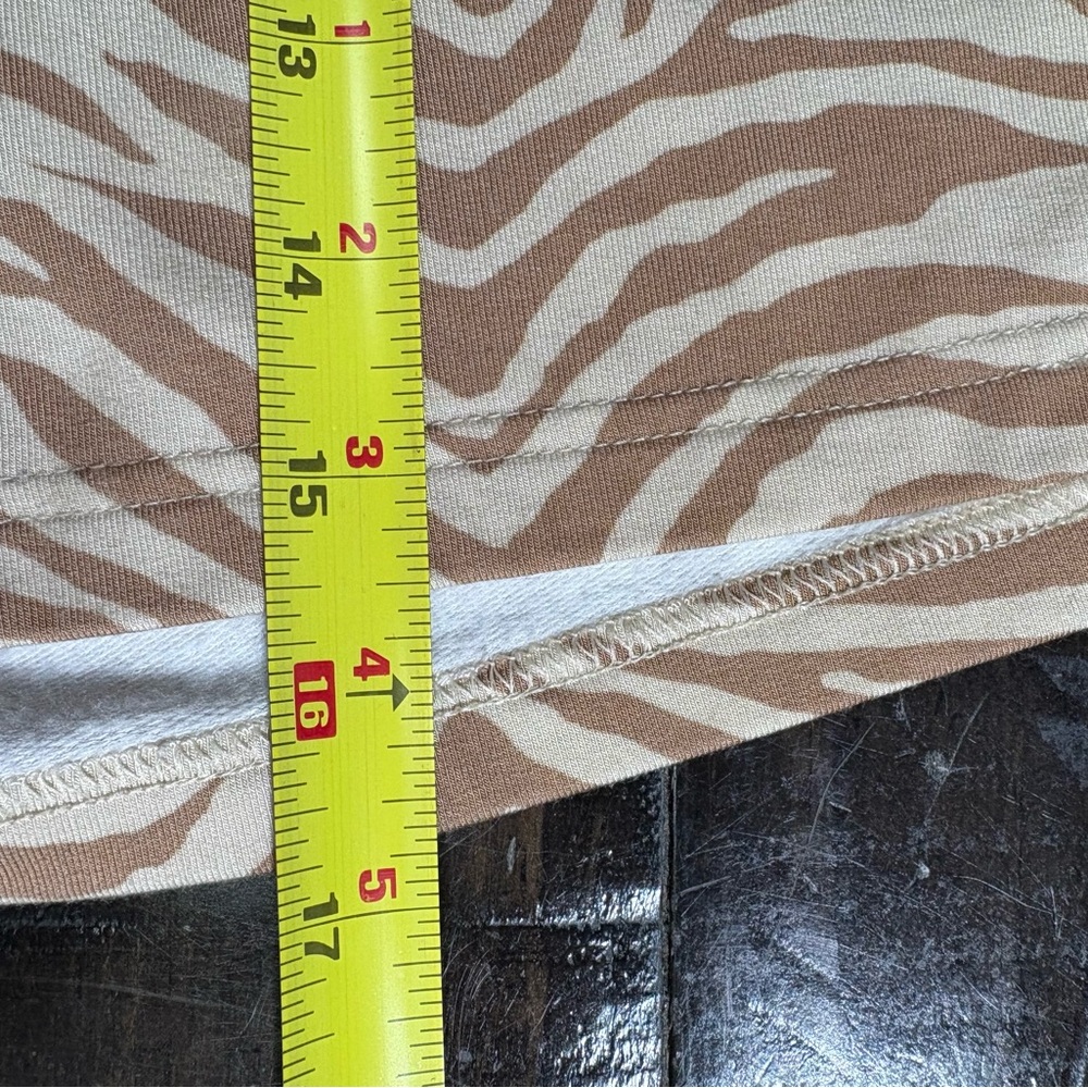 Banana Republic Animal Print Terry Lounge Shorts Women’s Small - Picture 8 of 8